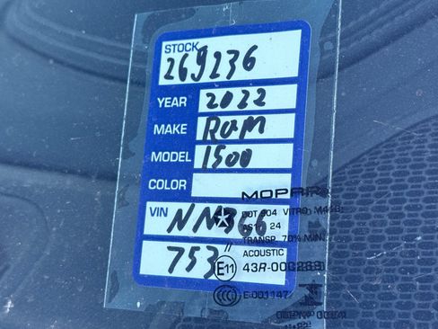 Used 2022 RAM 1500 Laramie AWD/4WD image 9