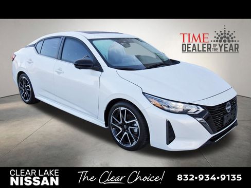 Used 2024 Nissan Sentra SR w/ SR Premium Package FWD image 9