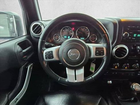 Used 2015 Jeep Wrangler Unlimited Sport AWD/4WD image 25