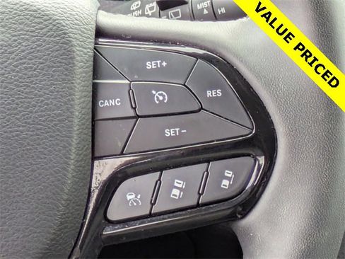 Used 2023 Jeep Cherokee Altitude Lux image 21