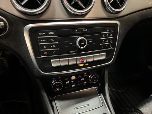 Used 2018 Mercedes-Benz CLA 250 4MATIC image 25