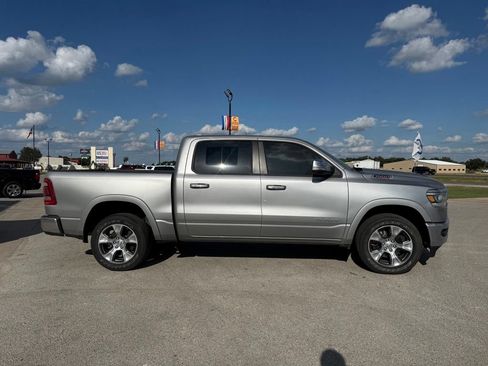Used 2022 RAM 1500 Laramie AWD/4WD image 9