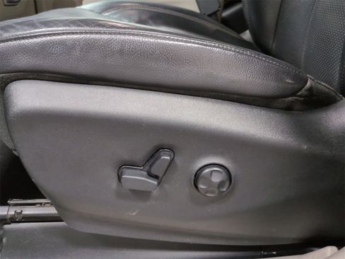 Certified 2017 Chrysler Pacifica Touring-L Plus image 20