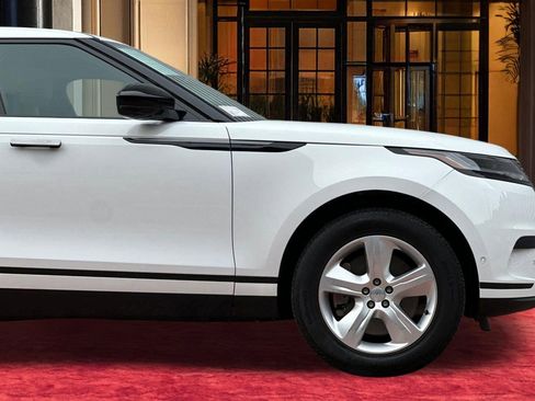 Used 2026 Land Rover Range Rover Velar S AWD/4WD image 35