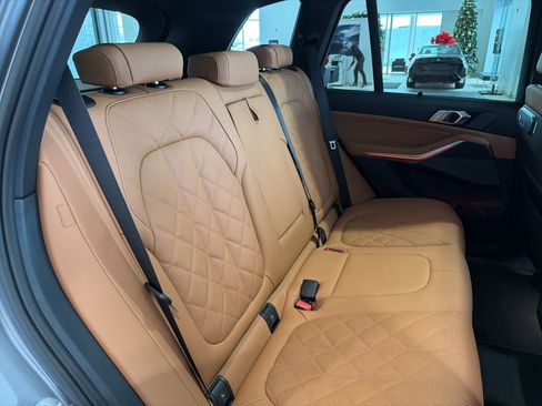 Used 2026 BMW X5 xDrive40i w/ M Sport Package image 41