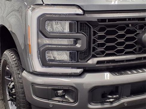 Certified 2024 Ford F250 Lariat w/ Lariat Ultimate Package image 31