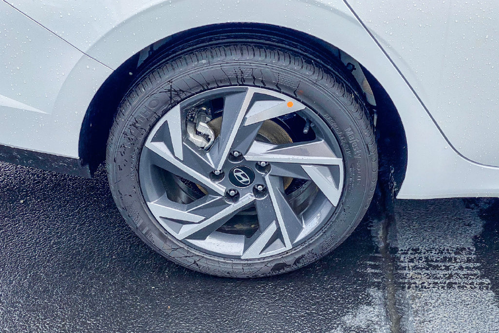 Certified 2026 Hyundai Elantra Sport FWD image 11