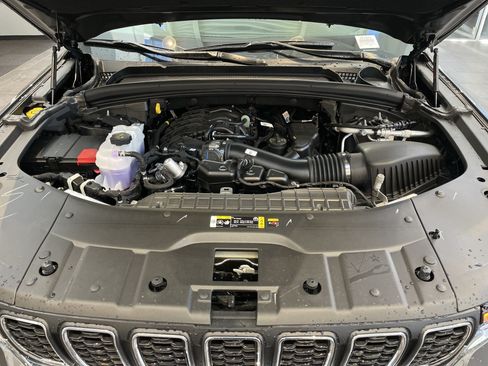 New 2025 Jeep Grand Cherokee Laredo X w/ Luxury Tech Group I RWD image 36