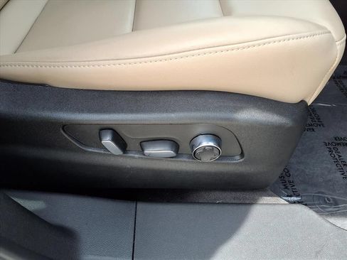 Certified 2025 Cadillac XT4 Premium Luxury FWD image 10