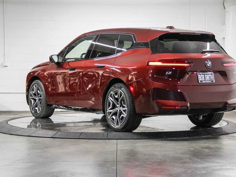New 2026 BMW iX xDrive45 image 4