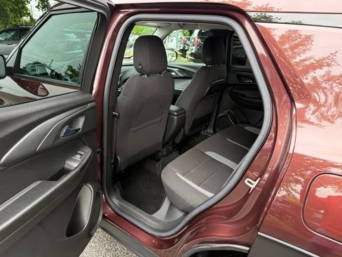 Used 2022 Chevrolet TrailBlazer LT w/ Convenience Package AWD/4WD image 7