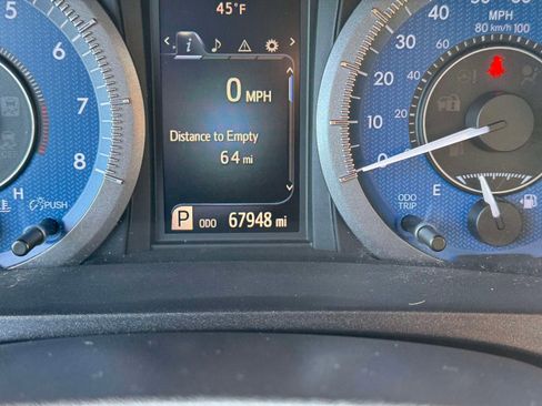 Used 2017 Toyota Sienna XLE image 26