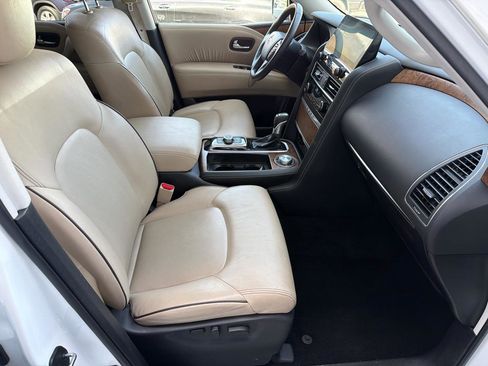 Used 2022 Nissan Armada SL w/ Captain's Chairs Package image 12