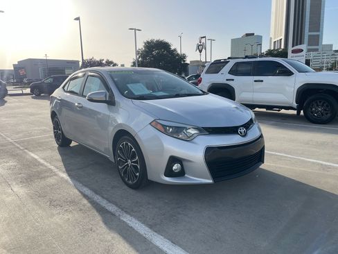 Used 2014 Toyota Corolla S Premium w/ Driver Convenience Package FWD image 8