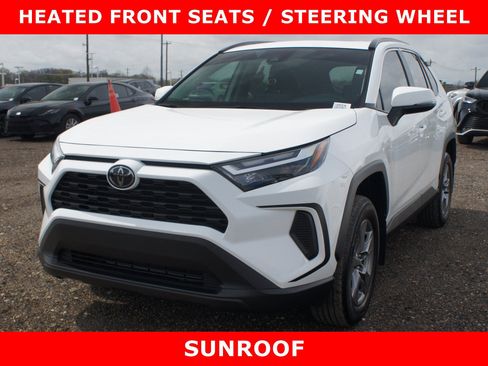 Used 2024 Toyota RAV4 XLE image 1