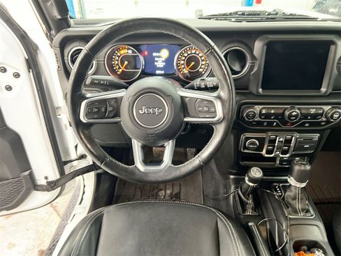 Used 2022 Jeep Wrangler Unlimited Sahara w/ Cold Weather Group image 20