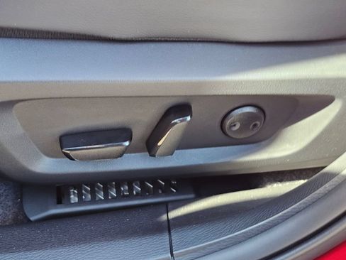 New 2026 Nissan Rogue Platinum AWD/4WD image 33