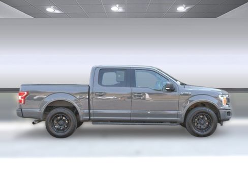 Used 2018 Ford F150 XLT w/ Equipment Group 302A Luxury AWD/4WD image 7