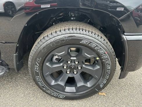 New 2026 RAM 1500 Express AWD/4WD image 11