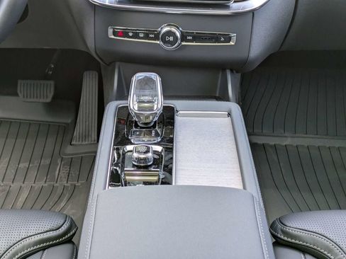New 2026 Volvo XC90 B5 Ultra w/ Protection Package Premier AWD/4WD image 25