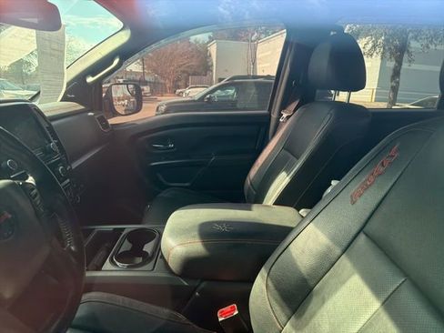 Used 2021 Nissan Titan PRO-4X w/ Pro-4x Convenience Package image 31