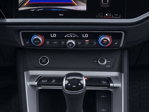 Certified 2025 Audi Q3 2.0T Premium AWD/4WD image 15