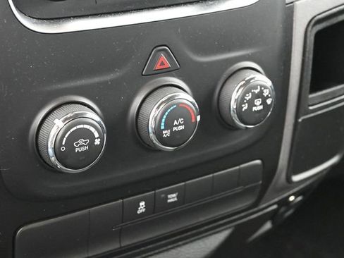Used 2017 RAM 1500 Express image 26