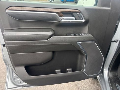 Used 2024 GMC Sierra 1500 Elevation image 16