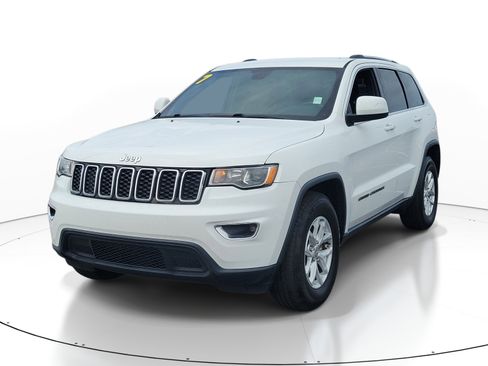 Used 2017 Jeep Grand Cherokee Laredo w/ Quick Order Package 2BE RWD image 3