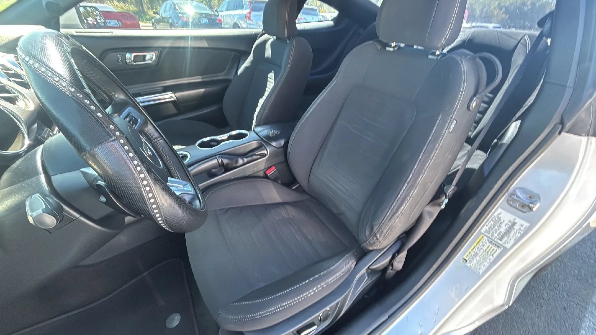 Used 2015 Ford Mustang Coupe RWD image 5