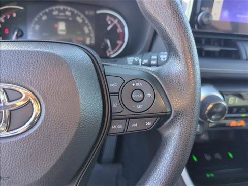 Used 2024 Toyota RAV4 XLE FWD image 17