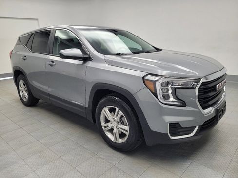 Used 2024 GMC Terrain SLE image 13
