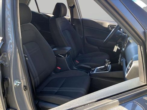 Used 2023 Hyundai Venue SEL w/ Cargo Package image 22