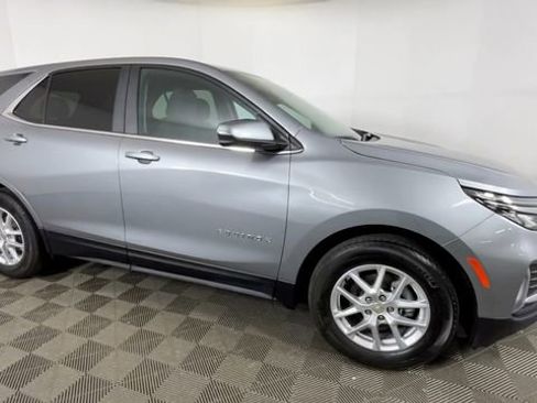 Used 2024 Chevrolet Equinox LT FWD image 2