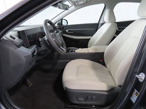 Used 2025 Hyundai Sonata SEL image 15