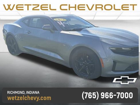 Used 2023 Chevrolet Camaro LT RWD image 5