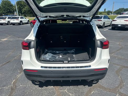 New 2026 Mercedes-Benz GLA 35 AMG 4MATIC image 21