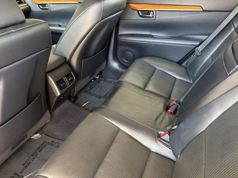 Used 2013 Lexus ES 300h w/ Luxury Pkg FWD image 4