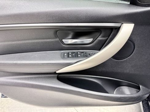 Used 2015 BMW 320i xDrive Sedan AWD/4WD image 15