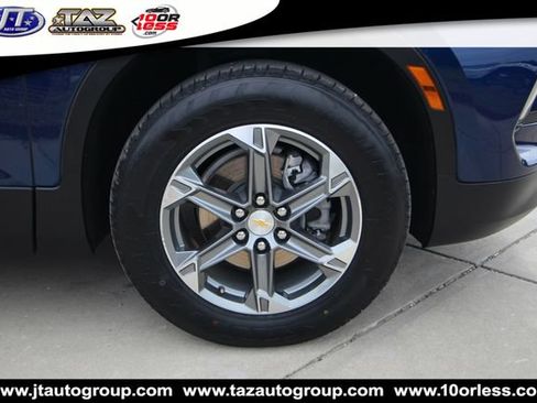 Used 2023 Chevrolet Blazer LT FWD image 9