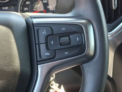 Used 2020 Chevrolet Silverado 1500 LT image 22