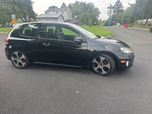 Used 2011 Volkswagen GTI 2-Door FWD image 5