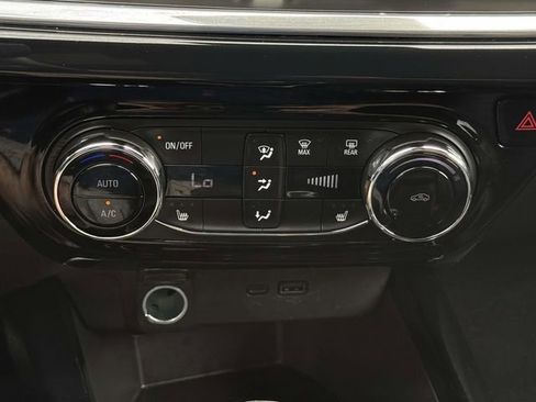 Used 2025 Chevrolet Trax RS w/ Driver Confidence Package image 16