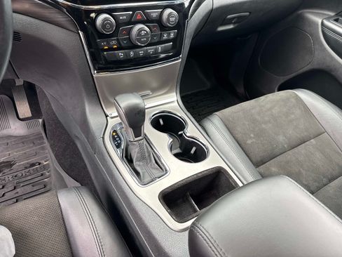Used 2020 Jeep Grand Cherokee Altitude AWD/4WD image 27