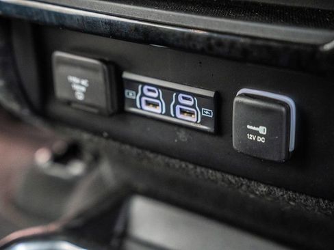 Used 2024 Jeep Wagoneer Series III AWD/4WD image 37