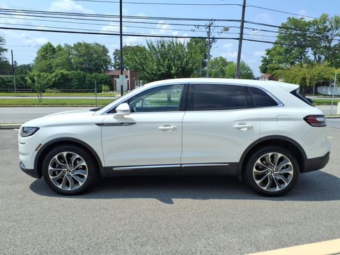 Certified 2023 Lincoln Nautilus Reserve AWD/4WD image 6