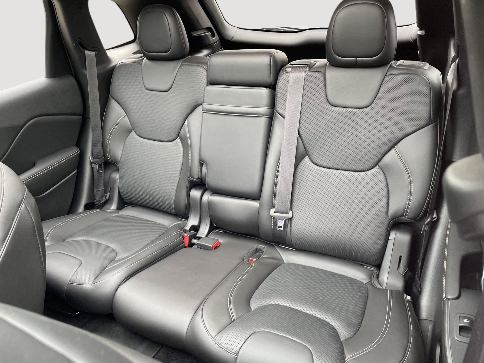 Used 2015 Jeep Cherokee Limited w/ Luxury Group AWD/4WD image 5