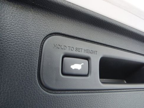 Used 2024 Honda Pilot Elite image 38