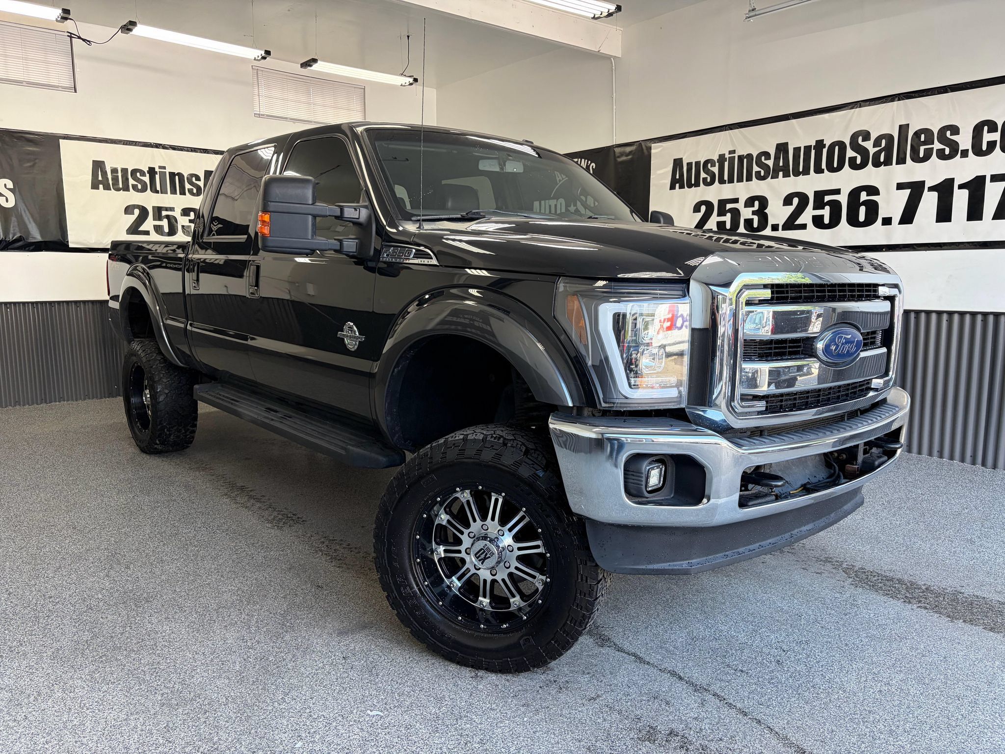 Used 2015 Ford F350 Lariat w/ Lariat Ultimate Package AWD/4WD image 1