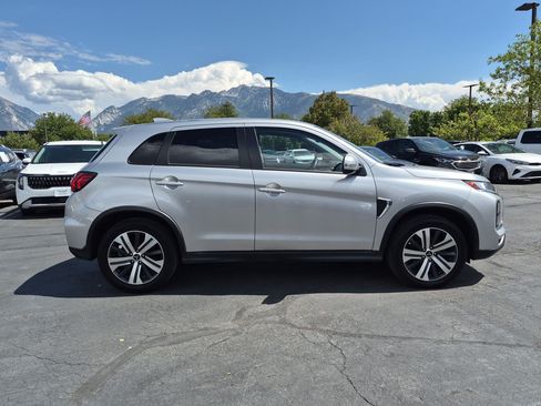 Used 2024 Mitsubishi Outlander Sport SE AWD/4WD image 2